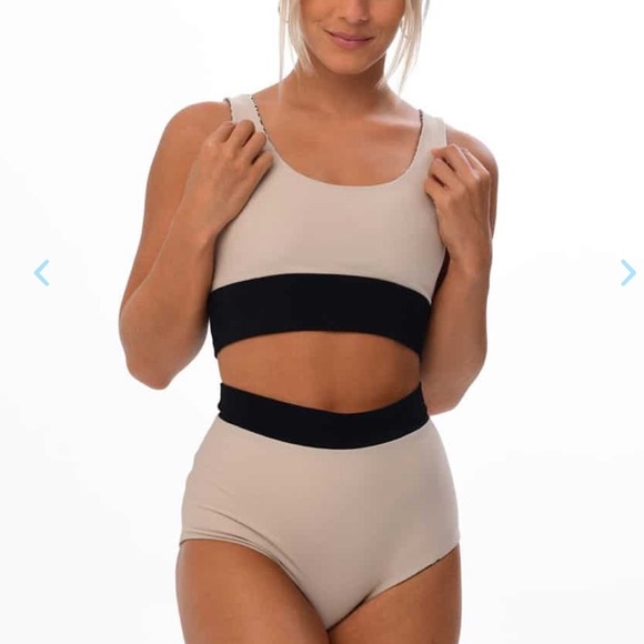 Halla halla sustainable swimwear set - Picture 7 of 11